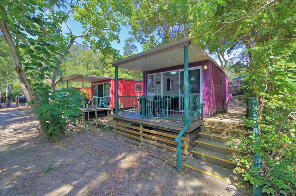 hut-12-1.copy_.thumb.jpg.f05d84e3859e705713dbdb0bef9c6dc3.jpg